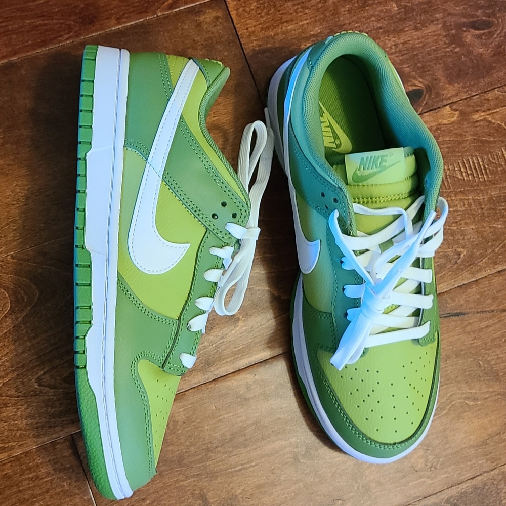 Brand NEW (Never Worn)Women's size 10; Men's size 8.5- Dunk Low (Unisex) Nike
